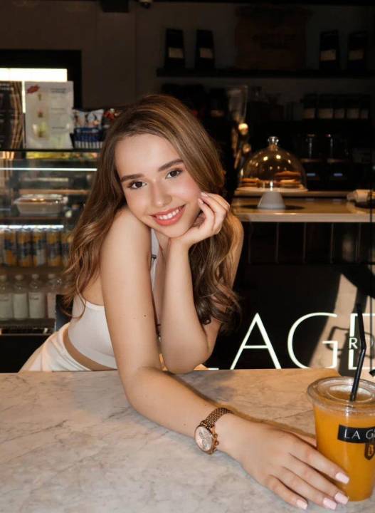 Белла фото 1679