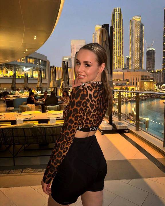 Белла фото 1681